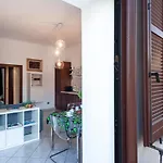 Gioia Home: A Due Passi Dalla Stazione E Con Posto Auto