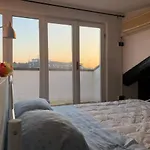 Charming 1-Bed Apartment In Milano