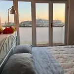 Charming 1-Bed Apartment In Milano