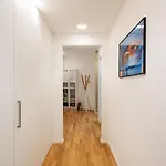 Spacious & Comfortable Apartment In Duomo By Easylife