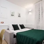 Hemeras Boutique Homes - Design Flat In The City Center