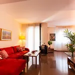 Fara Haus Deluxe - 2 Bedrooms