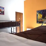 Hostel California