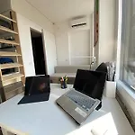 Nuovo Intero Mini Loft Su Bi-Livello