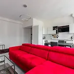Garibaldi & Gae Aulenti Modern Apt With Private Parking!