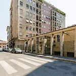 Garibaldi & Gae Aulenti Modern Apt With Private Parking!