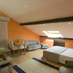 The Nest Castello