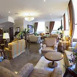 Hotel Bristol