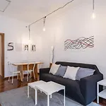 Easylife - Colorful Apartment In Porta Venezia District