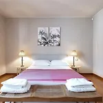 Castello Luxury Apartment - In The Heart Of Milan