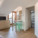 Cozy Studio W/Parking 5 Min Walk From The Bus Stop