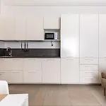 Cosy Studio With Shared Terrace!