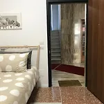 Studio 25 Apartment - Near Metro M3