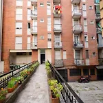 Ampio Bilocale In Zona Navigli/Romolo