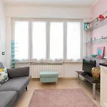 Luxury Apartment Near Bocconi Zamenhof 7