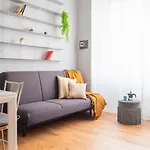The Best Rent - Lovely Two-Bedroom Apartment Near Bocconi University