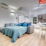 Caseospitali - Serendipity, Moderno Bilocale Con Balcone In Complesso Residenziale