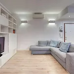 Caseospitali - Serendipity, Moderno Bilocale Con Balcone In Complesso Residenziale