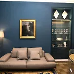 Elegant Liberty Apartment In The Heart Of Milan