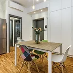 Pollaiuolo Apartment by Betterplazed