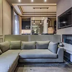 Carlo Goldoni Luxury Flat 3Pax Wifi
