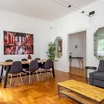 Exclusive 4 Bedrooms Apartment In Milan Center