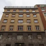 Milano - delizioso appartamento in pieno centro. Fancy yellow apartments