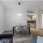 Milano: Bellissimo Appartamento In Pieno Centro