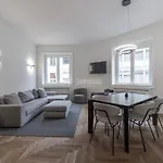 Milano: Bellissimo Appartamento In Pieno Centro