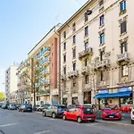 Joivy Warm Flat For 2 In Isola, 10 Min To Centre