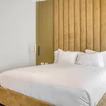Le Suite Del Corso The Smart Boutique Aparthotel By Ospitami