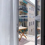 Incantevole Mono Sul Naviglio