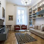 Easylife - Comoda Residenza Con Terrazzino Abitabile In Zona Sant Ambrogio