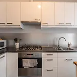 I Host Apartment - Medeghino