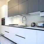 Easylife - Comoda Residenza Con Terrazzino Abitabile In Zona Sant Ambrogio