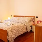 ****Buenos Aires Luxury Apartment Milano -5 Min. Duomo
