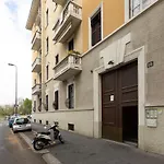 Milano- Darsena And Navigli Area! Cozy Apt!