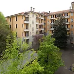 Milano- Darsena And Navigli Area! Cozy Apt!