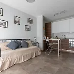 The Best Rent - Bright One-Bedroom Apartment In Precotto Area