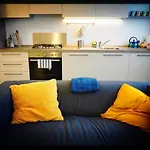 Smile House. Intero Trilocale 15 Min. Dal Centro
