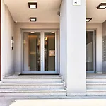 Cenisio Elyon Apartment