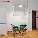 Xenia Apartments - Central Studio Apartment In Navigli Area