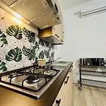 Kibilu - Via Valtellina - Quartiere Isola - Stazione Garibaldi - Monumentale - Vicinanze Brera