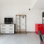 Udine M2 - Bright And Cozy Studio