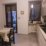 Confortevole Stanza In Appartamento Condiviso A Due Passi Dall\'Aeroporto Di Milano Linate