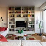 City Life View Apartment With Terrace R&R