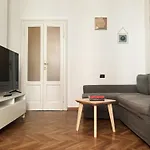 Monviso 35 , Cozy Apartment