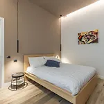 Luxury Apt In City Life