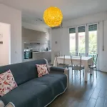 Raffinato Ed Elegante Bilocale - Lorenteggio Metropolitana M4