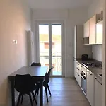 Bilocale Moderno - Lorenteggio 145